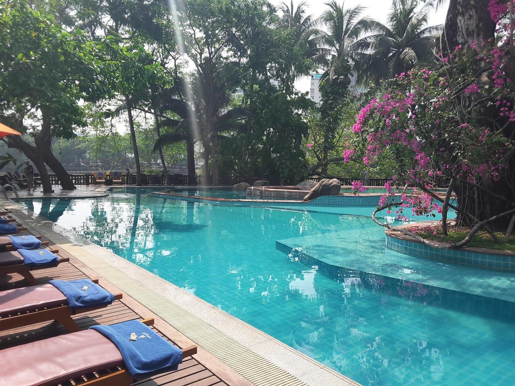 Hotel Kandawgyi Palace Yangon Exterior foto